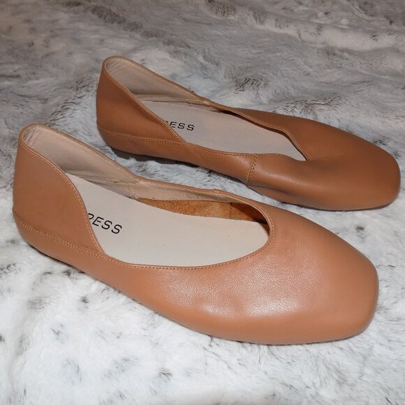 Empress Australia Nude Leather Square Toe Ballet Flats - Picture 2 of 10